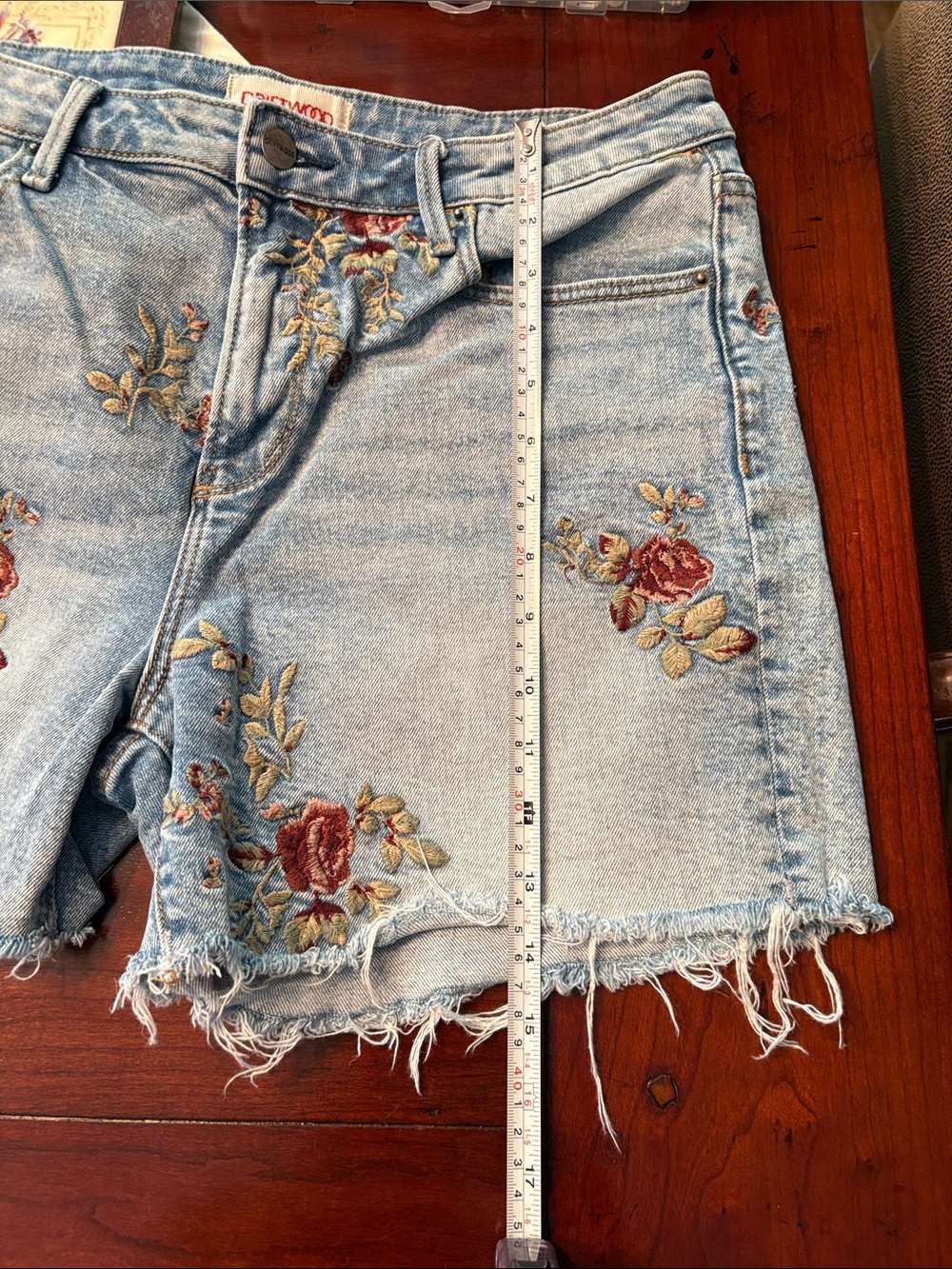 Driftwood Embroidered Denim Shorts - Size 30 - Picture 9 of 9